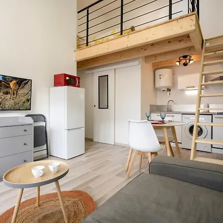 Studio Mezzanine 