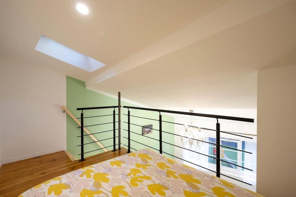 Mezzanine 